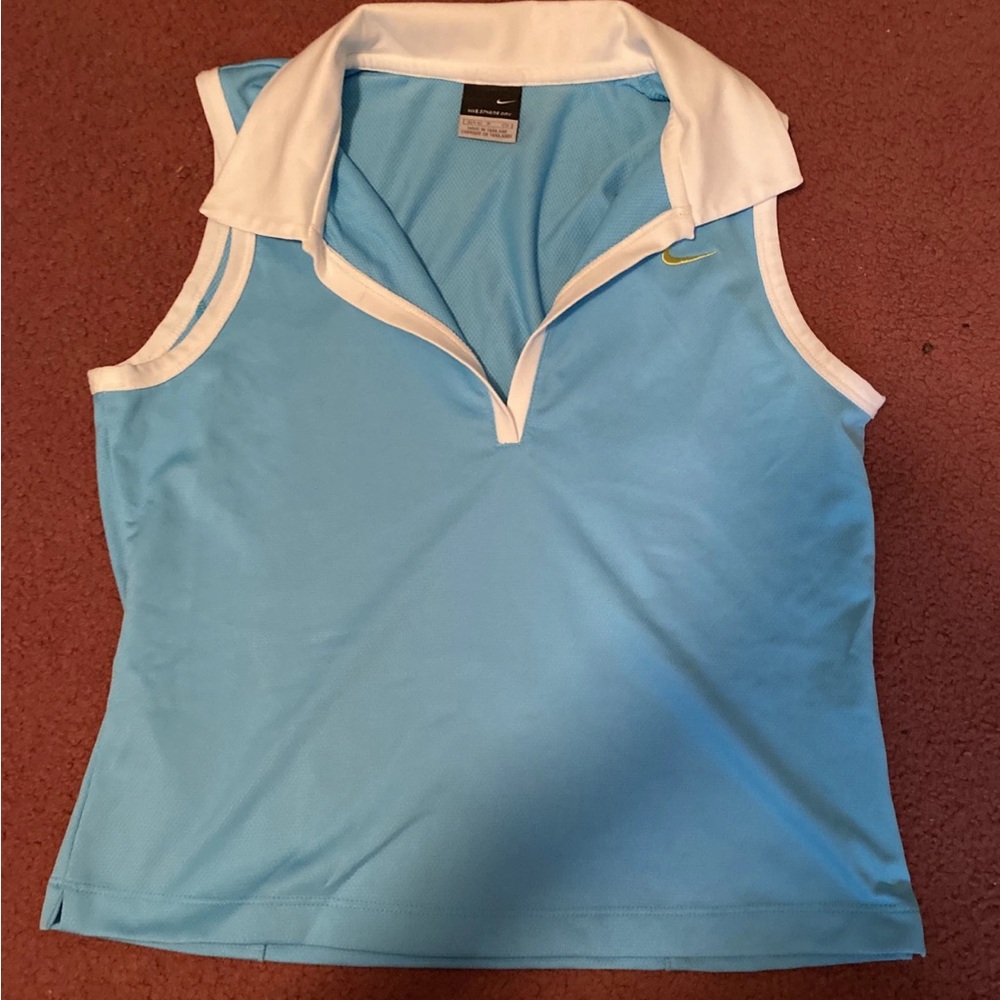 Nike Sphere Dry Women's LightBlue andWhite SleevelessShirt SizeSmall Golf/Polo.